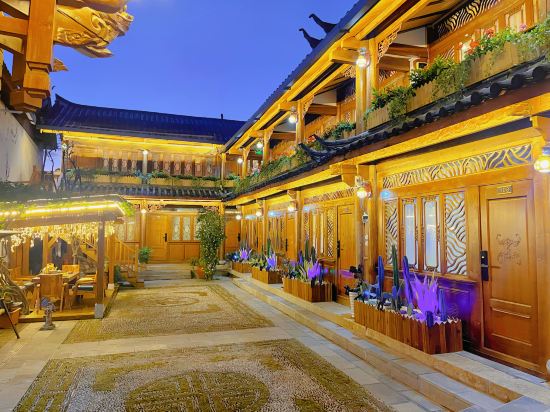 Others 3, A NATURAL INN, Lijiang