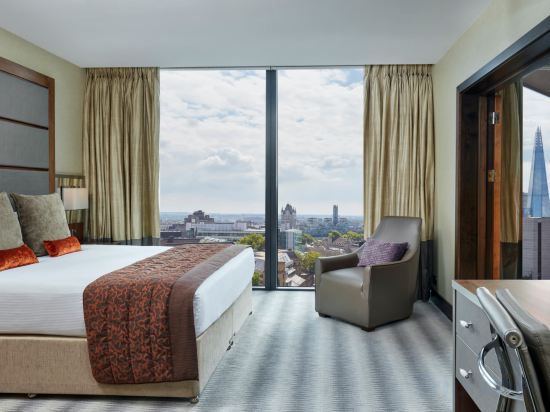 Leonardo Royal London Tower Bridge Room Type - King Suite