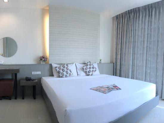 Leenova Hotel Room Type - Studio Double Room