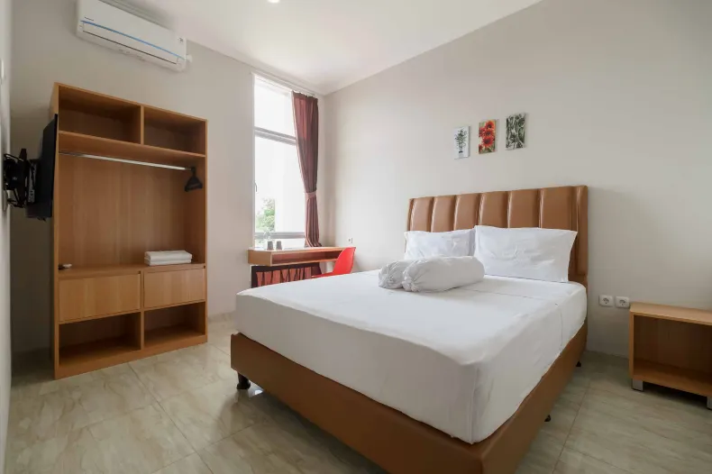 Palm Eight RedPartner