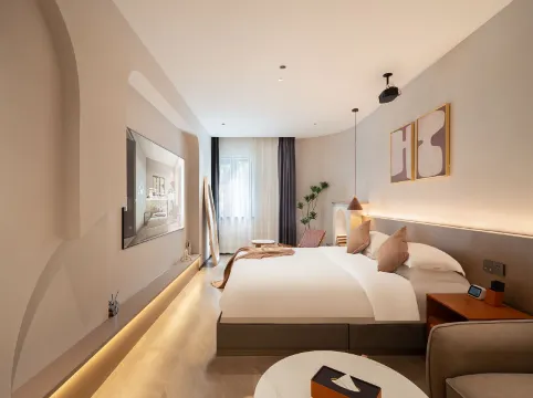 Lis Future Hotel (Baohe Wanda)