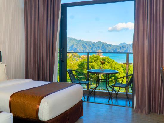 Vienna Hotel (Newly Renovated 2025) Room Type - Deluxe Twin Room