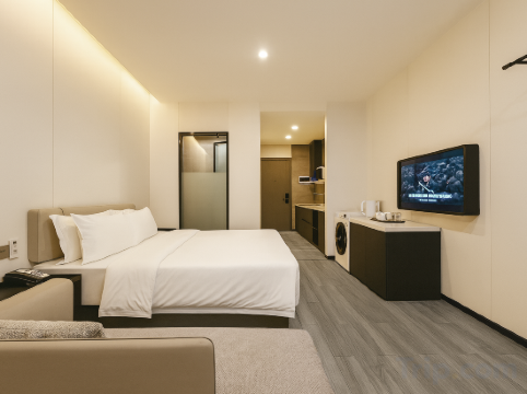 Oriental Hotel Room Type - King Room With Kitchenette