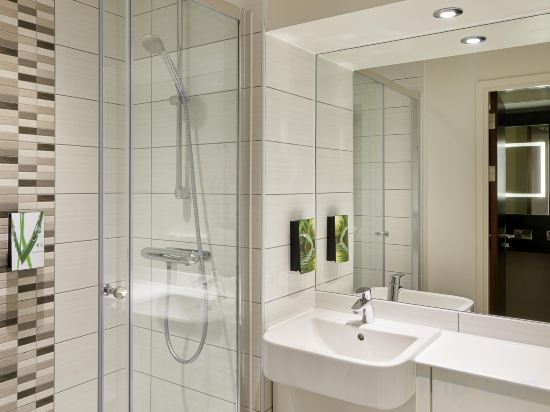 Premier Inn Aberdare Hotel - Tap to explore photos