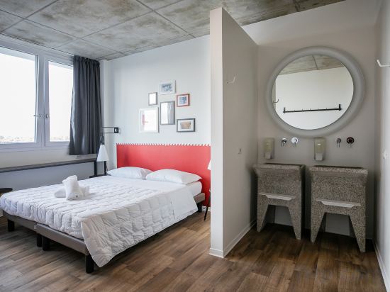 Anda Venice Hostel Room Type - Budget Double or Twin Room