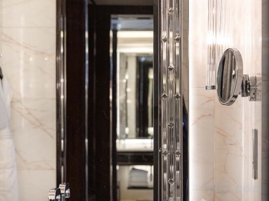 The St. Regis Shenzhen - Tap to explore photos