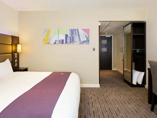 Premier Inn Dublin City Centre (North Docklands) Room Type - Accessible Room