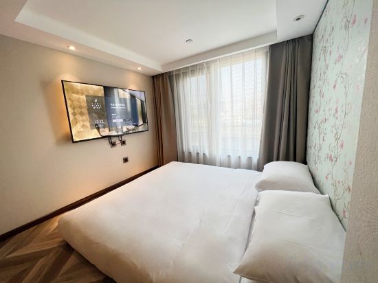 Park Plaza Hotel Beijing CBD Area Room Type - Cozy Tatami (Mobile Screen Cast + Cloud Recliner Mattress+Mini Fridge) Park Plaza Hotel Beijing CBD Area Room Type - Cozy Tatami (Mobile Screen Cast + Cloud Recliner Mattress+Mini Fridge)