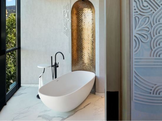Paragraph Freedom Square, a Luxury Collection Hotel, Tbilisi
