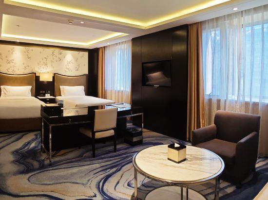 Beijing Oriental Mao Hotel (NanluoguLane  Beixinqiao Subway Station)