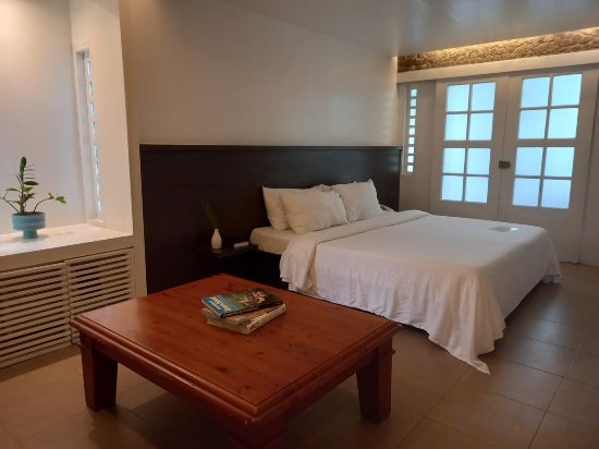 T House Room Type - Courtyard Room