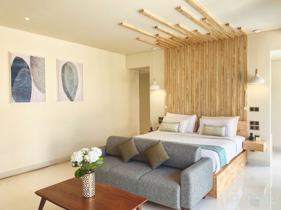 Theanna Villa and Spa Canggu Room Type - Royal Aine - One Bedroom Villa with Jacuzzi