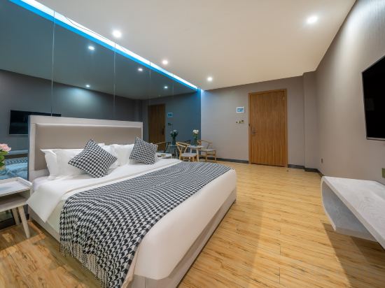 Fei Zi Xiao Hotel Room Type - Scenery Sleep Well Double Bed Room (Silent Mattress + Latex Sleep Pillow) Fei Zi Xiao Hotel Room Type - Scenery Sleep Well Double Bed Room (Silent Mattress + Latex Sleep Pillow)