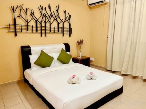 RHU DORMITORY Room Type - Deluxe Queen