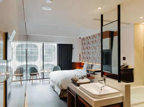 CHECK inn Taichung Zhongshan