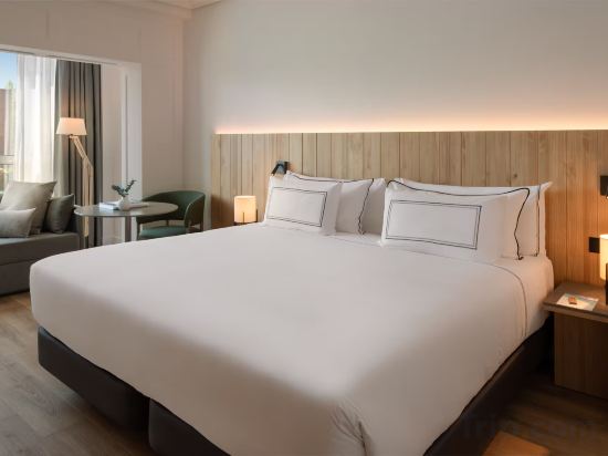 Melia Madrid Barajas Room Type - Junior Suite The Level