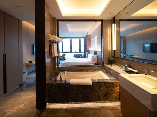 Grand Metropark Jinhai Lake Hotel - Tap to explore photos