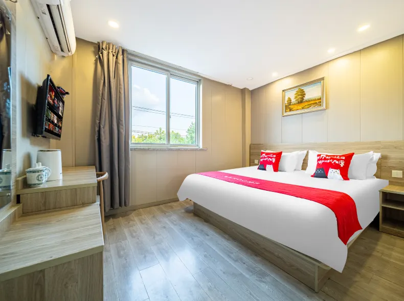 AA hotel(Shanghai Jiading district Tongji University Xinhuang )