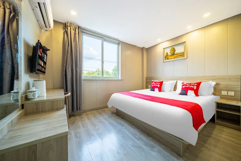 AA hotel(Shanghai Jiading district Tongji University Xinhuang )