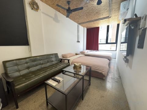 K.GOLD HOSTEL Room Type - Standard Triple Room