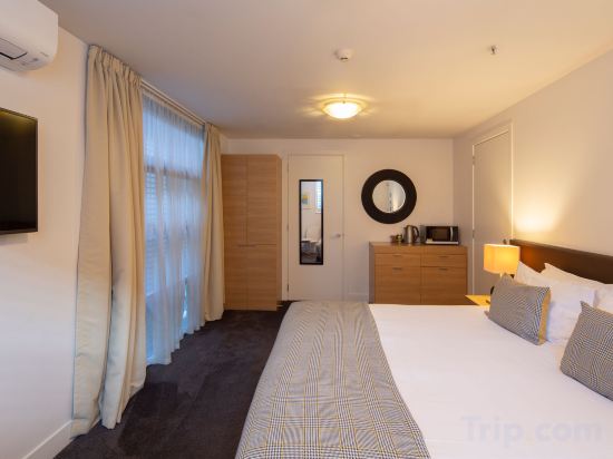 Marina Apartments Element Escapes - Tap to explore photos
