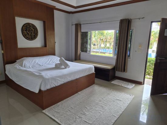 Phuket Airport Villa - Tap to explore photos