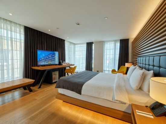 Metropolitan Hotels Bosphorus Room Type - Superior Room with Sea View Metropolitan Hotels Bosphorus Room Type - Superior Room with Sea View