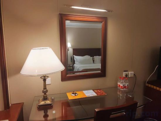 Jianguo Hotel Beijing - Tap to explore photos