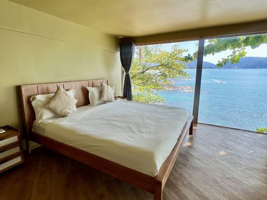 Patong Sunset Villa Phuket Room Type - Superior Suite With Sea View Patong Sunset Villa Phuket Room Type - Superior Suite With Sea View
