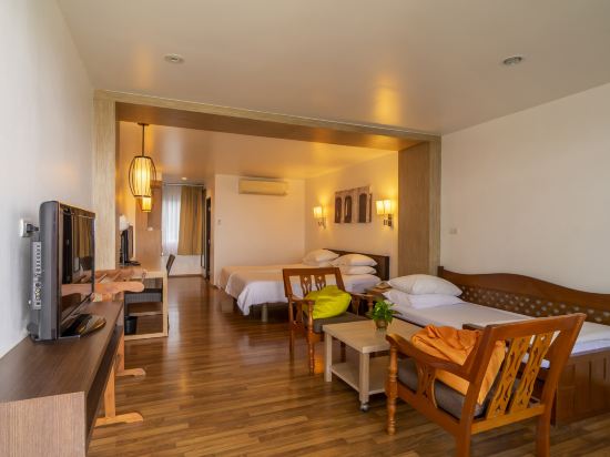 Best Western Phuket Ocean Resort Room Type - 1 King Bed, Non-Smoking, Sofabed, Ocean Front, Family Room Best Western Phuket Ocean Resort Room Type - 1 King Bed, Non-Smoking, Sofabed, Ocean Front, Family Room