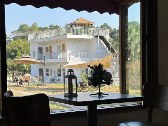 Guangzhou Traveling Earth Light Luxury Camp