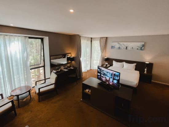 Terracotta Hotel & Resort Dalat Room Type - Deluxe King Room