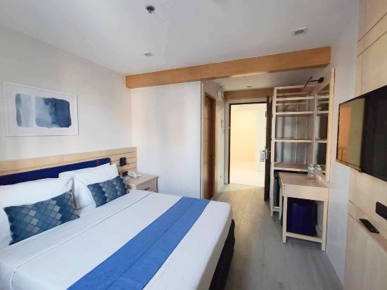 Cebu Uncle Tom's Cabin Hotel powered by Cocotel - Tap to explore photos
