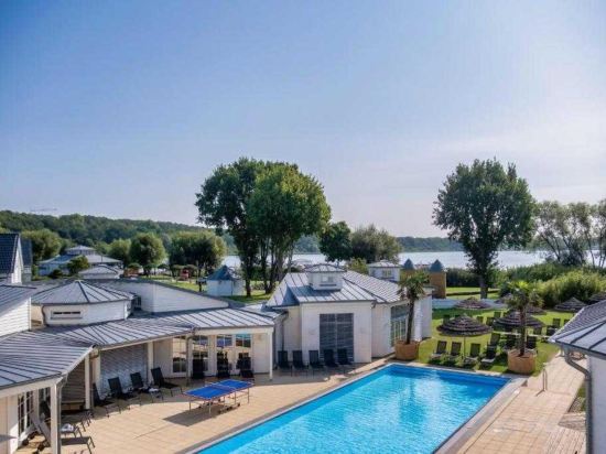 Sunday Resort Schwielowsee Hotel Apartment - Tap to explore photos