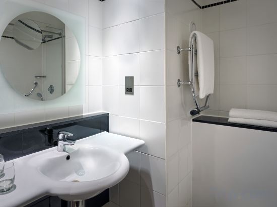 The Tower Hotel, by Thistle Room Type - Deluxe Double Room