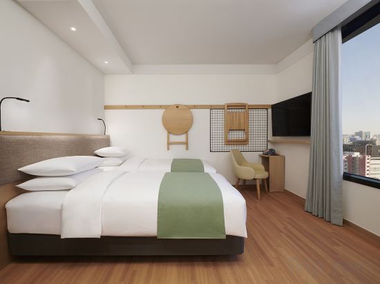 Moxy Seoul Insadong by Marriott - Tap to explore photos