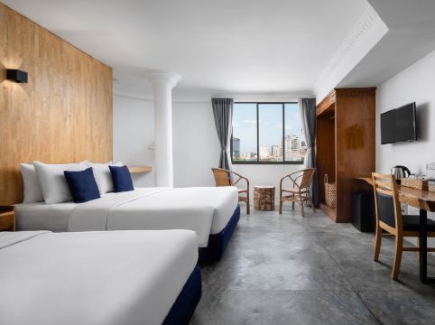 Pacific Hotel, Phnom Penh Room Type - Family Suite with City View Pacific Hotel, Phnom Penh Room Type - Family Suite with City View