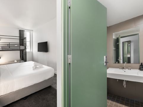 YHA Sydney Harbour Room Type - King Plus 2 with Ensuite