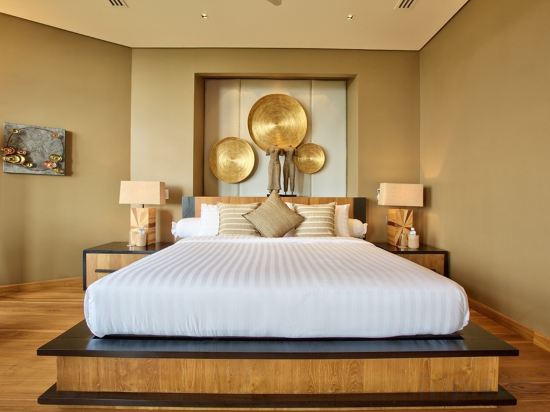 Villa Skyfall : Spectacular 8 Bedroom Pool Villa with Private Cinema