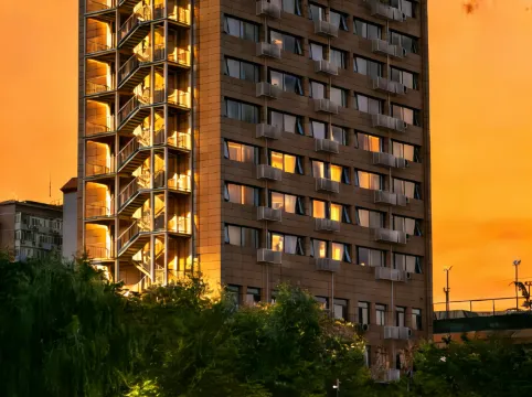 Orange Hotel (Beijing Yansha Liangma River)