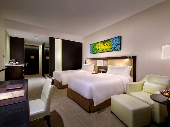 Pavilion Hotel Kuala Lumpur Managed by Banyan Tree  Room Type - City Oasis Room