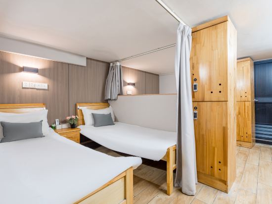 Meego Yes Hotel Room Type - Family Room - 4-Person Occupancy (No Window)
