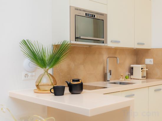 VISIONAPARTMENTS Berlin– self check-in - Tap to explore photos