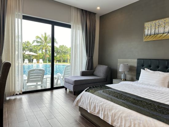 Kep Bay Hotel & Resort Room Type - Deluxe King Pool View