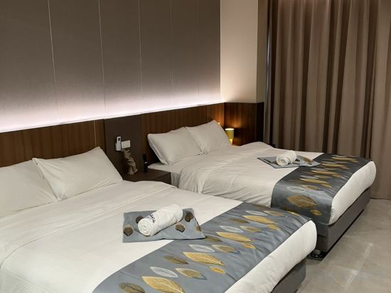 Skyport Hotel