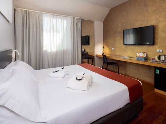 Best Western Hotel Major Room Type - Connecting Room