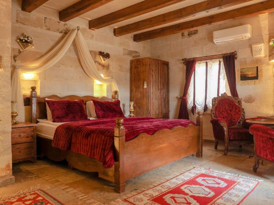 Maccan Cave Hotel Room Type - Junior Suite