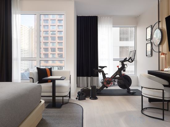 Canopy By Hilton Toronto Yorkville Room Type - 1 KING PELOTON WELLNESS ROOM WITH THERABODY