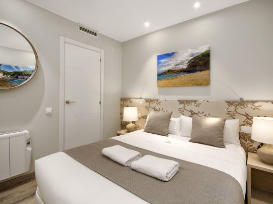 Eixample Building Apartments by Mercedes Heritage Room Type - Two-Bedroom Apartment 4 guests
