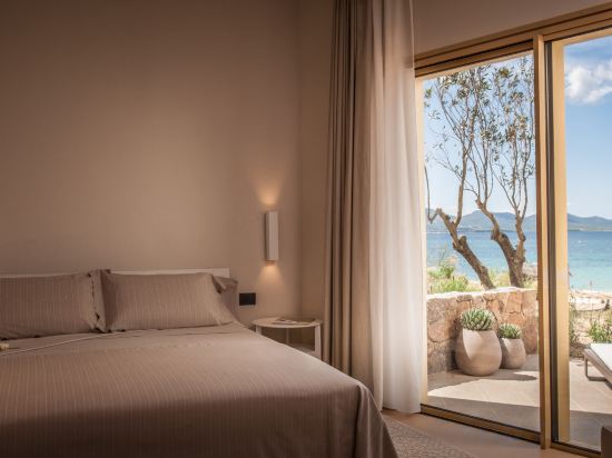 Cala Cuncheddi - VRetreats Room Type - Superior Triple Room Sea View